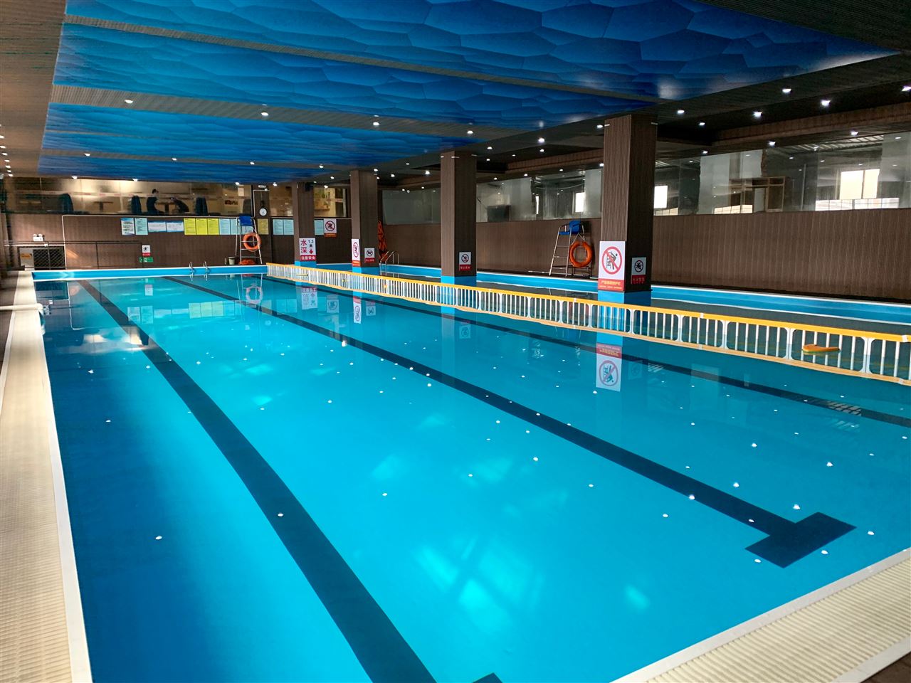 “智(zhi)慧衛監(jian)”綜合監(jian)管泳池(chi)項目